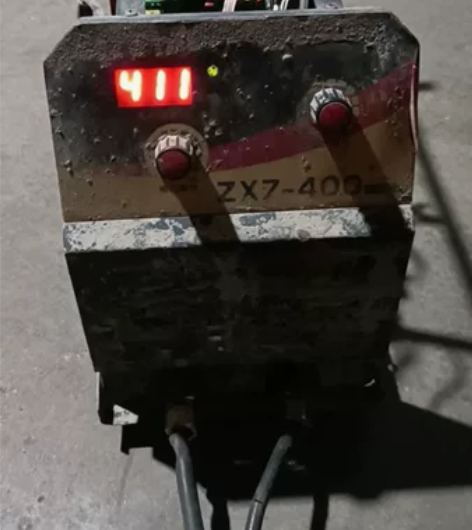 火王ZX7-400手工焊,输入电压3相38...
