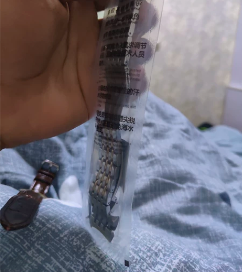 罗西尼手表 金属边框非常好看 正品 专柜买...