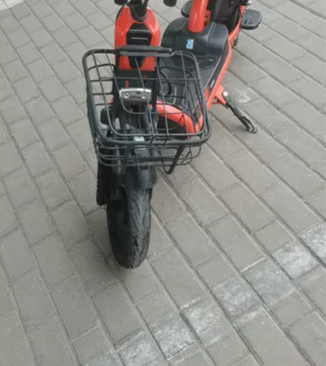 个人一手台铃小电车，48伏电池不到一年，电...