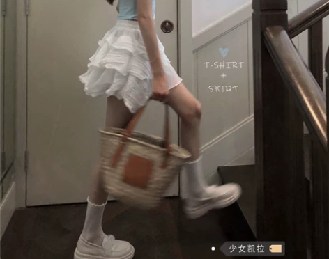 温柔风白色半身裙女夏季2022年新款高腰蛋...