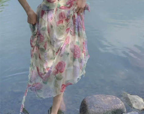 连衣裙花野迷踪 法式浪漫温柔荷叶边印花惊艳...