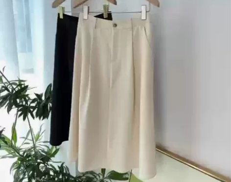 暇步士22春秋高腰半身裙 法式浪漫，经典不...