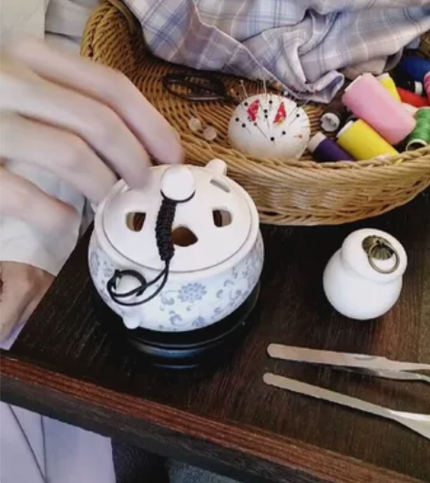 定时调温电子香薰炉 陶瓷香炉 感兴趣的话点...