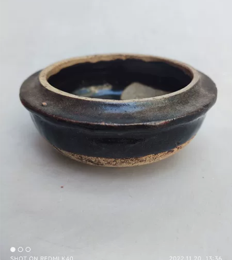 香薰炉，高约4cm，外口沿直径约10cm，...