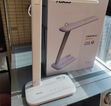 华硕护眼灯，全新未使用，诚意转让 三色可调...