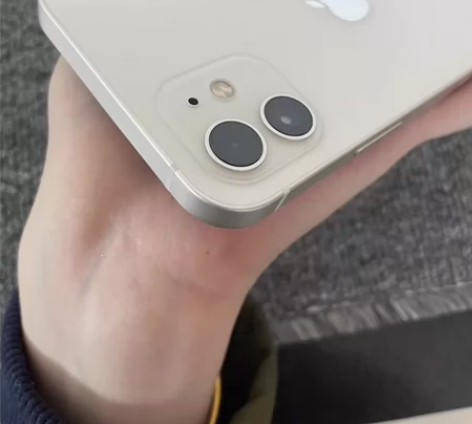 苹果12 白色 256G 99新无任何痕迹...