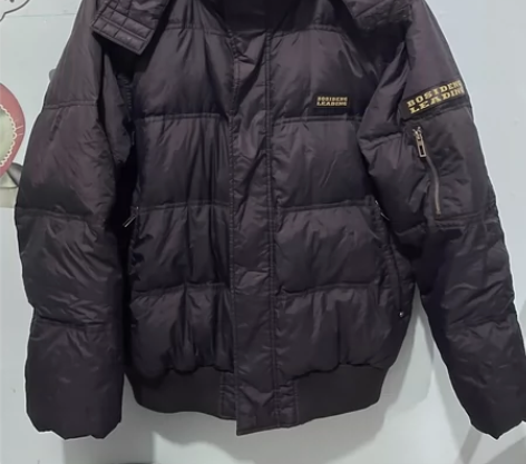 男士波司登羽绒服175/92A,160斤没...