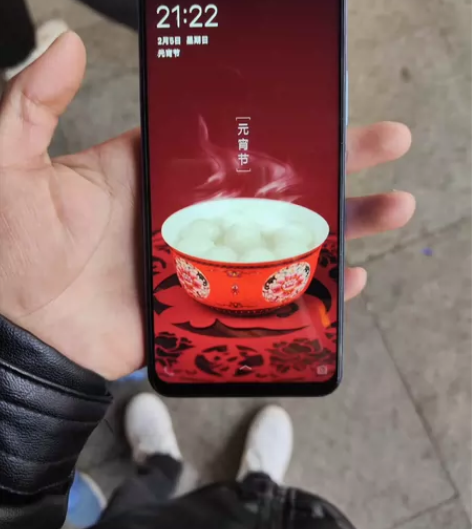 vivoy31s标准版6+128，屏幕换了...