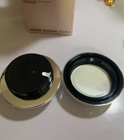 玛丽黛佳粉底 美颜霜 全新未拆 朋友送的 ...