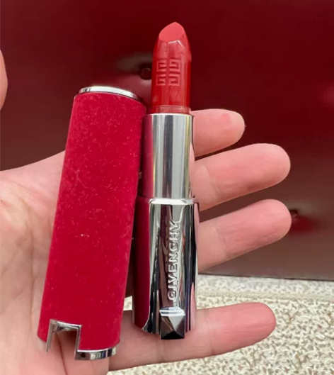 纪梵希高定香榭粉红丝绒唇膏口红333,仅试...