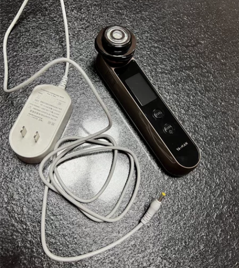 雅萌美容仪，两千七百入，因为懒就用过几次，...