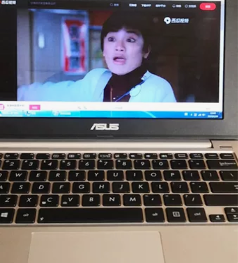 华硕笔记本Cpu双核 内存2G  硬盘32...