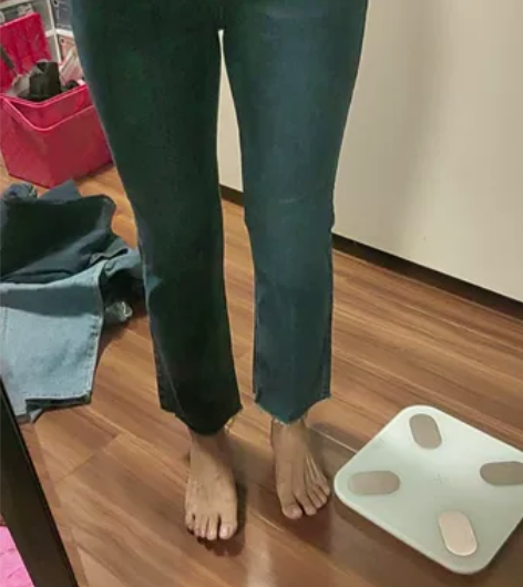 韩国正品代购 显瘦 微喇牛仔裤 感兴趣的话...