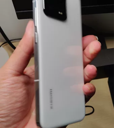 小米13 12+512白色,首发线下购入...