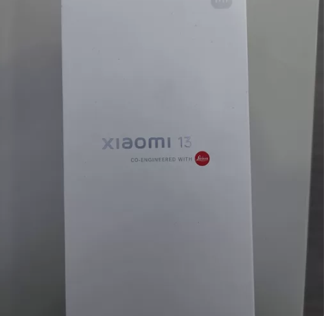 全新小米13 8+256白色无拆封 感兴趣...