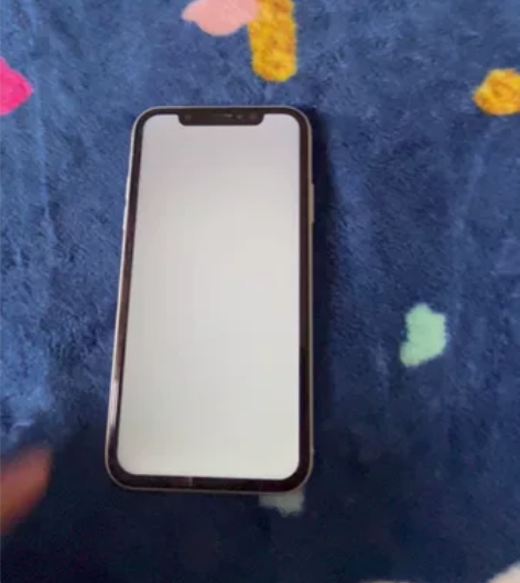 苹果xr 64g 美版无锁机换过电池(效率...