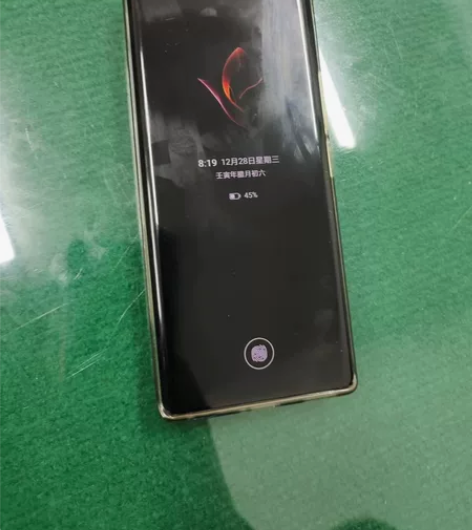 荣耀60，8+256版本，8月份购买，保到...