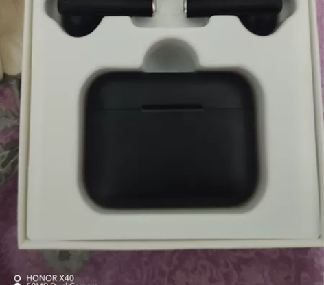 荣耀耳机，1月6号于荣耀商城APP购入，8...