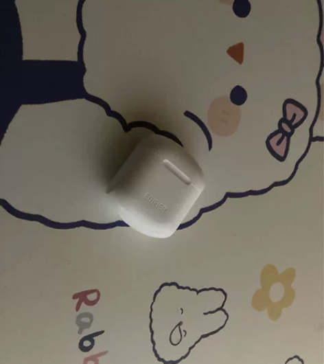 漫步者耳机，原价178购入，轻微使用痕迹，...