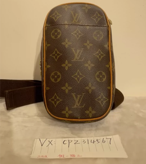 lv 中古 相机包 胸包 支持任何形式复检...