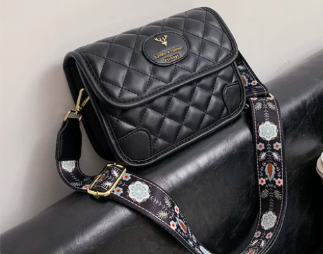 网红小包包2022新款潮时尚宽肩带斜挎包女...