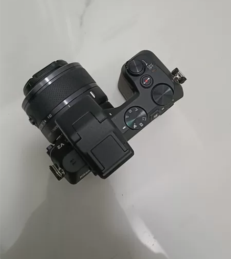 Nikon 尼康V2 二手微单,朋友从日本...