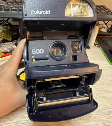 宝丽来polaroid 600一次成像相机...