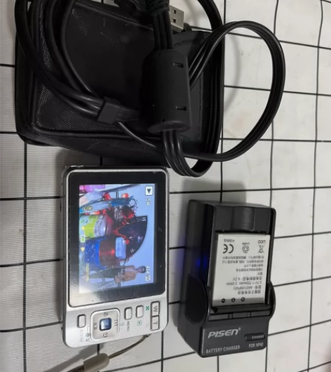 aigo爱国者T1028数码相机 1000...