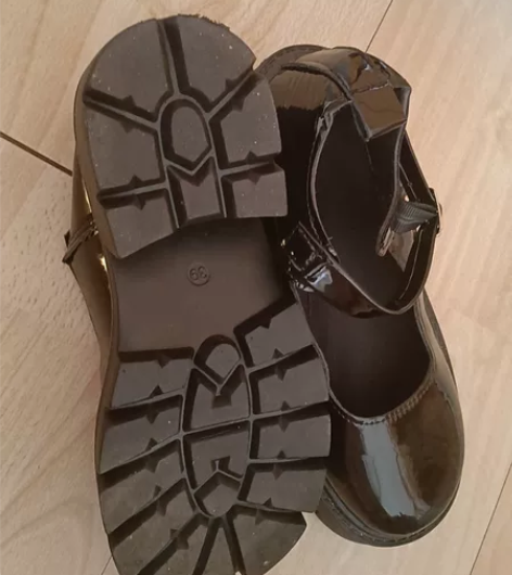 玛丽珍鞋39码，清理杂物，可直拍，仅试穿，...