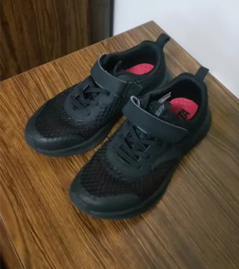 安踏儿童夏季网鞋34码，几成新自己看，。男...