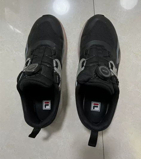 斐乐，穿过未清洗，都是今年买的，新旧如图。...