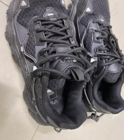 斐乐猫爪老爹鞋,37码,穿过三四次,九成新...