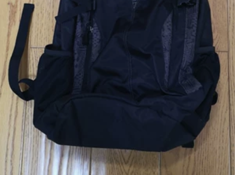 爱华仕旅行包，大容量。 感兴趣的话点“我想...