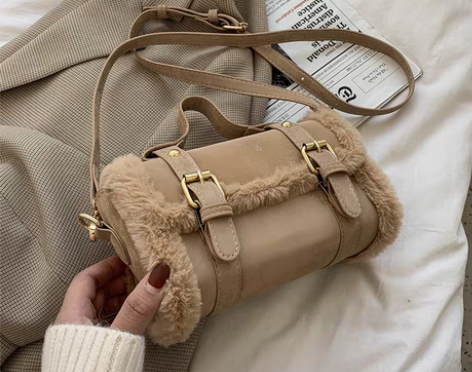转卖法国小众毛毛包包女2020秋冬新款潮百...