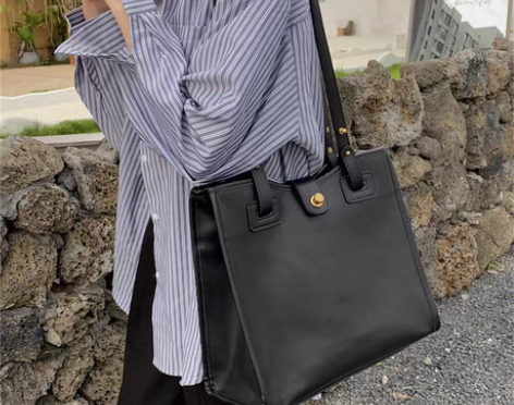 转卖果柠莞尔 女士包 感兴趣的话点“我想要...