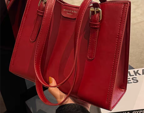 转卖婚包高级感包包女大容量2022新款伴娘...