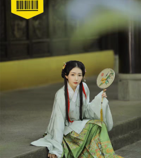 转卖兰若庭 汉服 如意松鼠 明制 妆花 马...