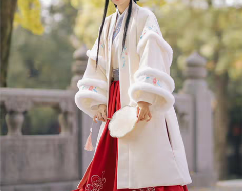 转卖慕雪橙橙 原创汉服女秋冬汉元素毛呢大衣...