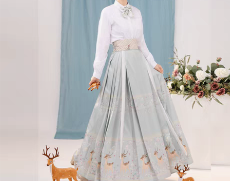 转卖【狂欢价】清梳一鹿有你原创汉服女明制马...