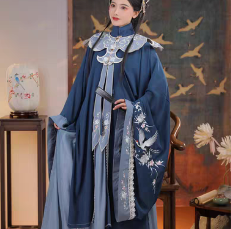 转卖自穿的，拍照用过一次，清梳的，很华美，...