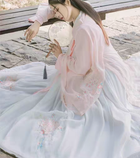 【刀出】艺缕汉服齐胸襦裙 ，大全套，大袖衫...