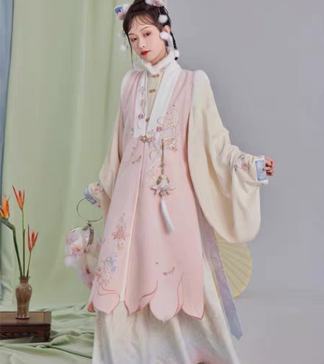 七月夕明制汉服 莳花复刻 双面呢改良绣花比...