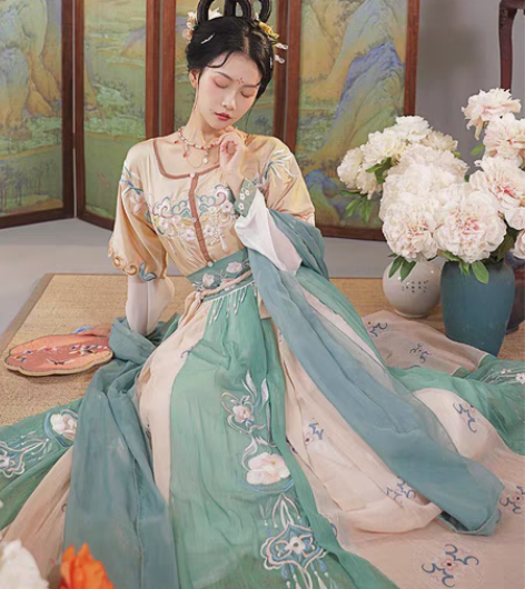 包邮耀春花瑶归汉服女正品原创唐制坦领三件套...