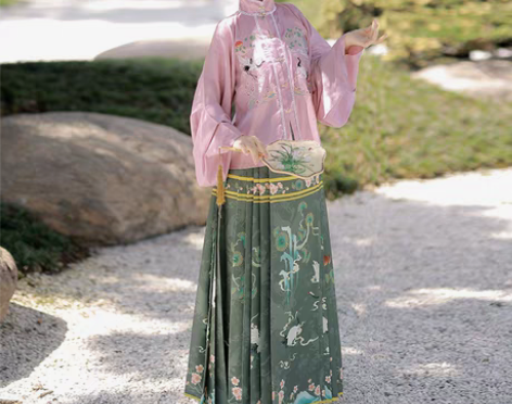 转卖鹤别空山 珍缕平价马面裙4.5米摆、全...