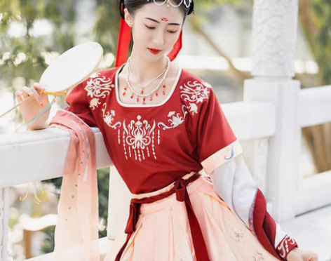包邮珍缕汉服女原创汉服 M码,六米摆,穿过...