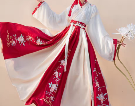 转卖只在汇报演出的时候穿过一次！就放在箱子...