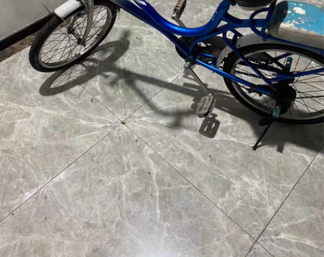 现有闲自行车一辆，22寸，八成新，有需要的...