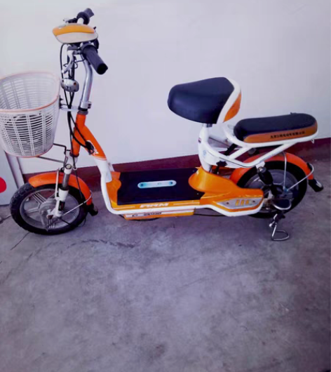 包邮二手电动车转，九成新，图片刚照的，车子...