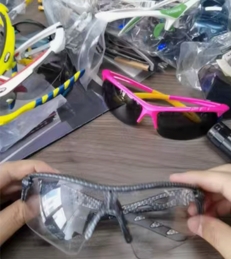防爆变色骑行跑步防风眼镜 看视频就懂，捡漏...