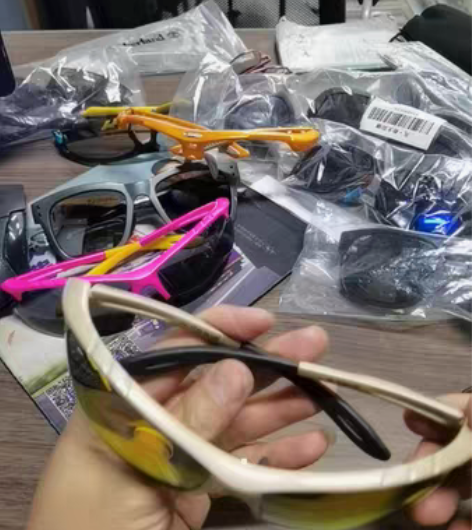 看视频就懂，捡漏吧，防爆功能骑行户外跑步眼...